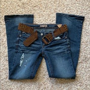 Wallflower Buttercup boot cut jeans size 7, belted